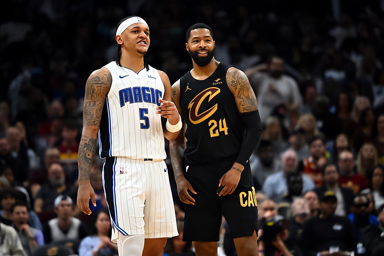 爱游戏APP克里夫兰骑士迎NBA总决赛关键赛,今夜篮板制胜,悬念犹存,更衣室氛围转暖的简单介绍